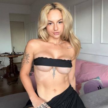 Marília Loirinha - Acompanhante  (Foto 1)