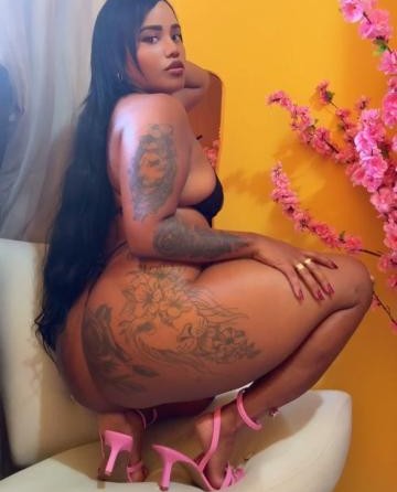 Morena Luminosa Acompanhante Sexo Online @morena-cacau