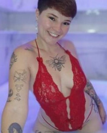 Pequena Julie Acompanhante Sexo Virtual @pequena-julie